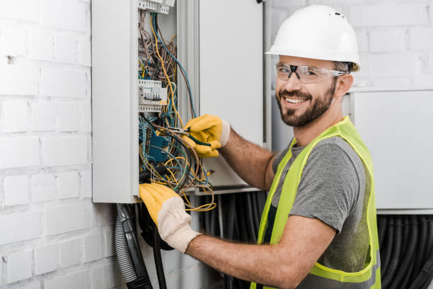 Best Licensed Electrician  in Mccom, OH